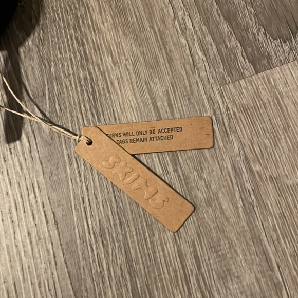 NWT Kim Kardashian SKIMS onyx sheer bra, medium - Picture 4 of 7